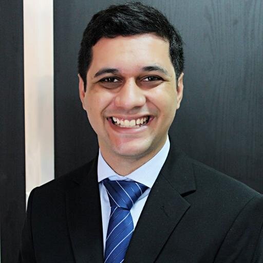 Master Coach certificado pelo Behavioral Coaching Institute® (BCI) e Graduate School of Master Coaches e reconhecida pelo International Coaching Council® (ICC).