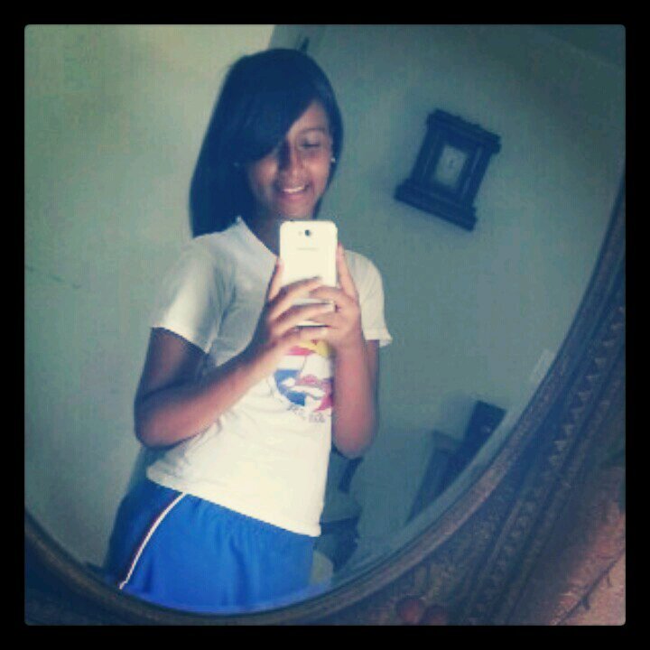 Insta`StephanieRijo♡ || I like going out with my friends , I love ah black point °♥||