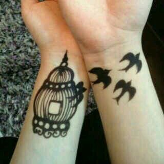 ‏لاوطن يغني عنك ولا دنيا تقارن بك ف لا شبيه لك....♡