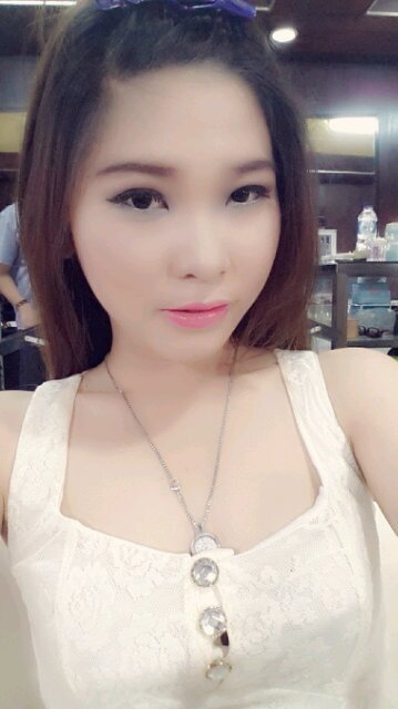 I'm one of the divine creation,live by His grace.. ♥ . line: sizka.angela       path: Sizka Angela   insta: sizkaangela