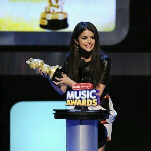ALL SELENATORS IS MY BESTIES AND MY BEST FRIENDS WERE A FAMILY FOREVER