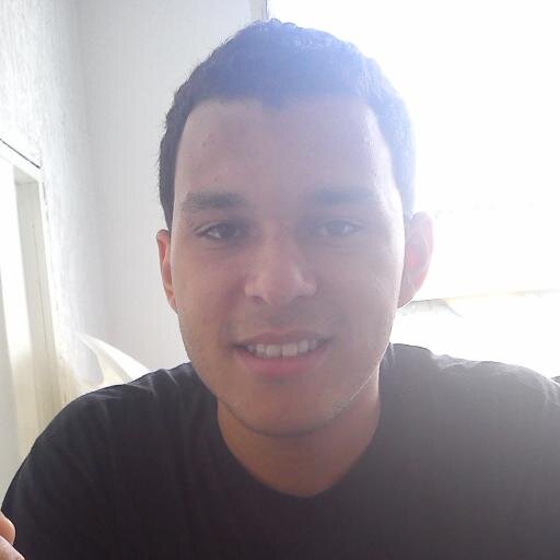 Sou Feliz por tudo que Deus me deu,até as lutas!
Se vem de Deus é Bem vindo!
XD