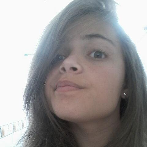 13 aninhos, Cruzeirence, Mineiraa, haha mto estrovertida amo minha familia Deus em primeiro lugar :)  Cheia de sonhos, Amo tocar violão. E GUINATICA s2