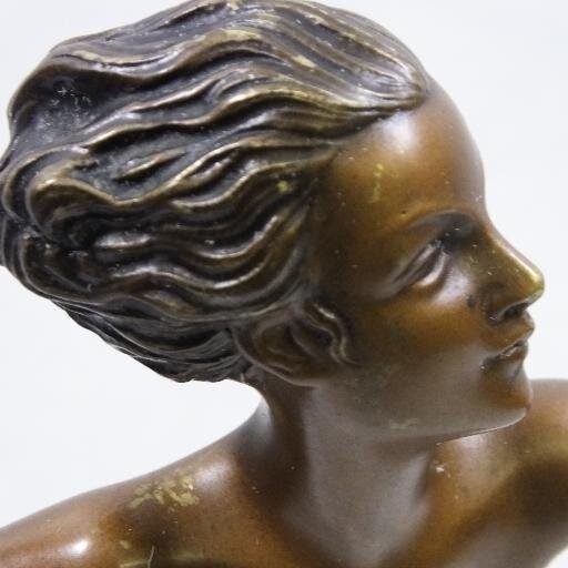 Specialists in Art Deco, Interior Design, Goth & Memento Mori -  keep up to date with my purchases. We are online and ship worldwide- http://t.co/4oif8Ub4BD