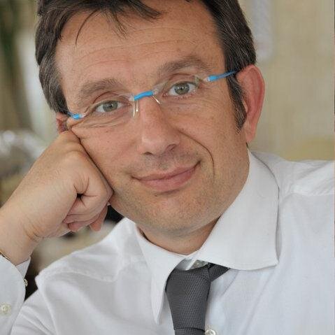 Caporedattore del Corriere del Veneto-Corriere della Sera. Laureato in storia: l’ho studiata per capire il presente ma non è bastato e ci riprovo da giornalista