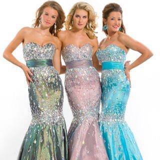 DuckysBridal's profile picture. Ducky's specializes in providing the apparel for your special occasion. #wedding #prom #pagent #tuxedo (217) 356-5822