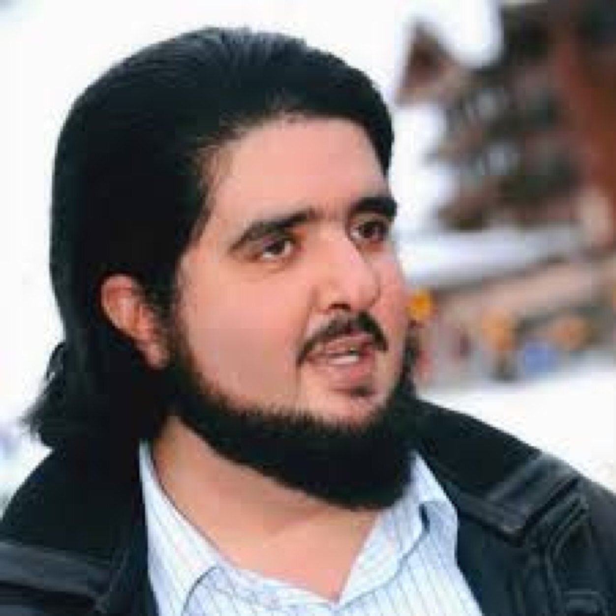 اسال الله العظيم رب العرش العظيم ان ترجعه سالم و معافا لاهلة ابو تركي 
و اسال الله ان ينعم علي انا و اطفالي بكلمة ابشر تغير مسار حياتي