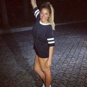 Anais on t'aime #teamanais #teamnana .. elle m'as follow le 04\04\2014 merci encore je t'aime ! @anaiscss7