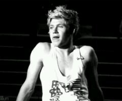 Rp/fl/uni student/19 taken by the wonderful @VampsBradley_ :) oh and he's hot too