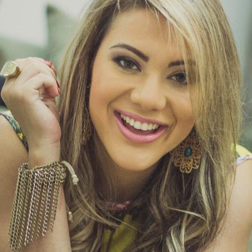Na plenitude da felicidade, cada dia é uma vida inteira.