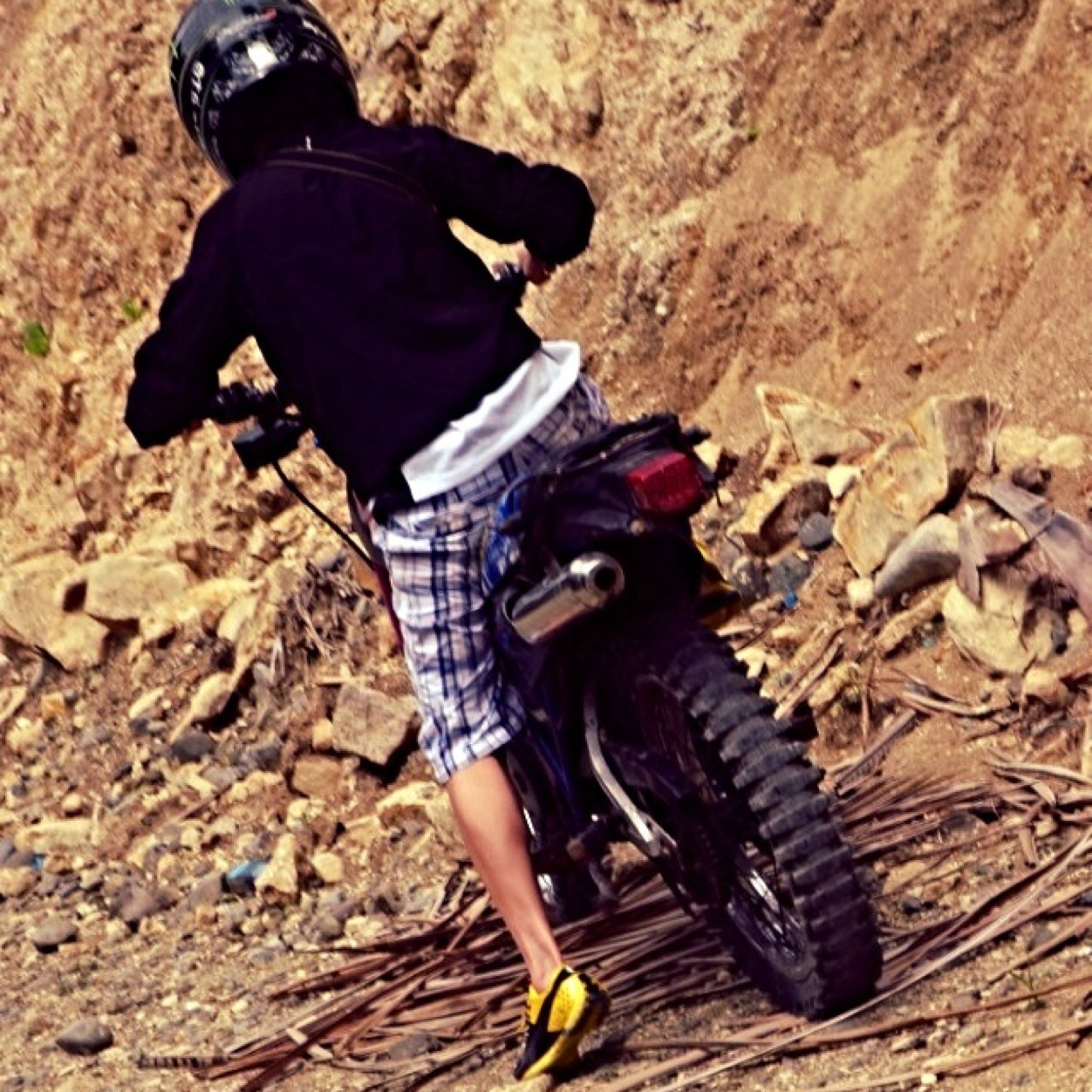 REE - Registered Electrical Engineer. Motorcycle Rider. Sport Enthusiast. Shutterbug. Traveler. A sinner saved by grace.