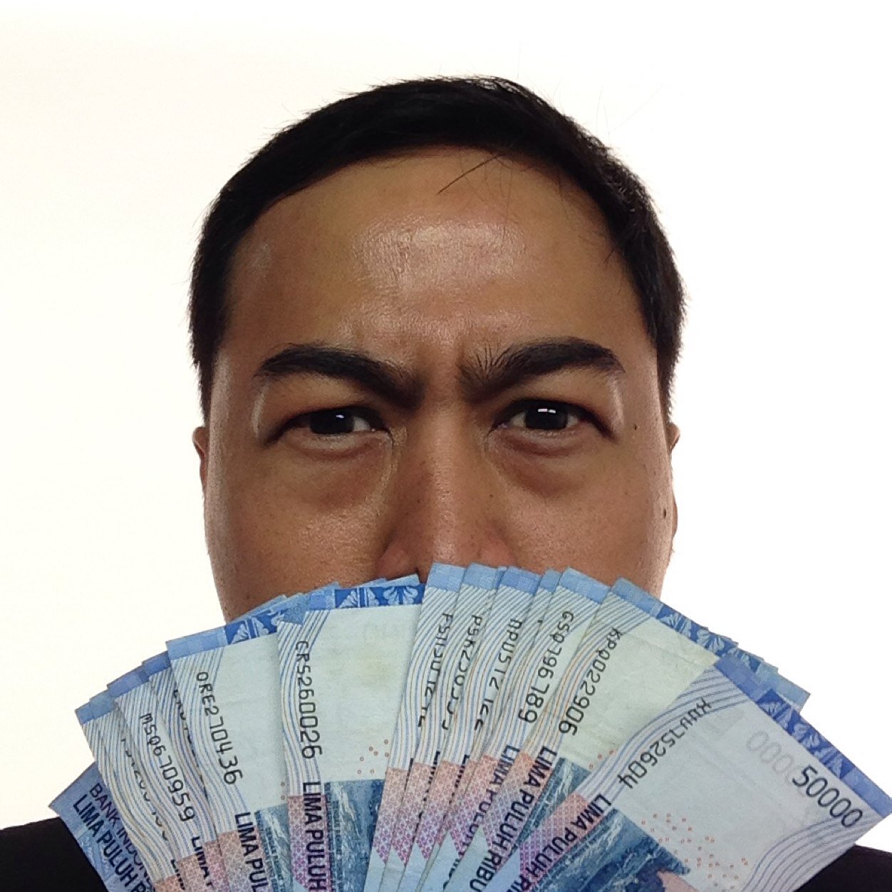 Saya calon idaman! PILIH SAYA untuk menyelesaikan semua MASALAH ANDA!