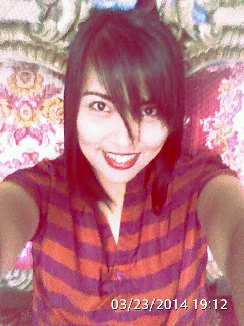 i love to laugh, i love music, i love my dog BUCHI, i love the people who love me, what you see is what you get!:) BB PIN: 2A257491