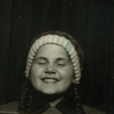 Creative entrepreneur. Brand Marketer. Pie Baker. Locavore. NYC Mother-Lover-Loon. Advocate for social change.