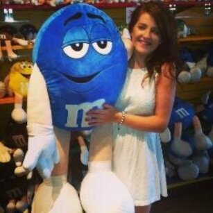 hopperfmdjx's profile picture. very englsh but slightly irish paren likes a shandy