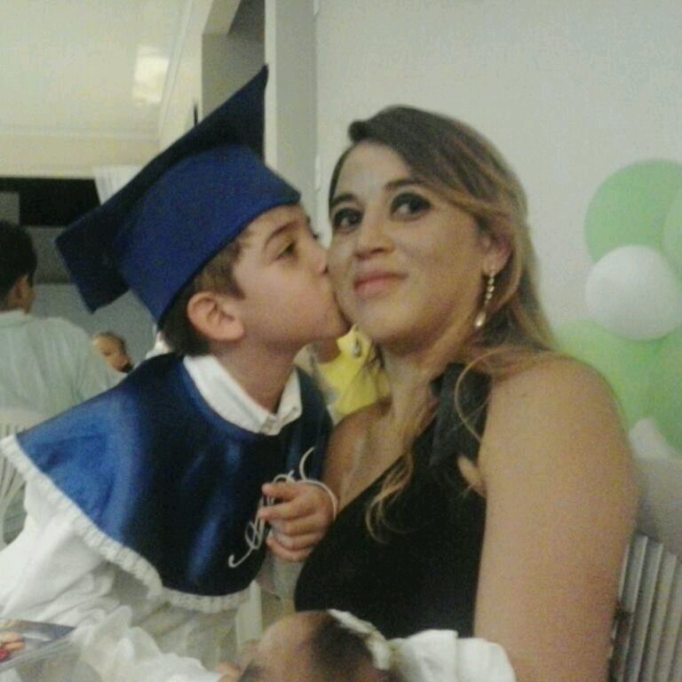 nunca se esqueça nem um segundo.kue tenho o amor maior do mundo;cm e grande o meu amor por vc....te amo filho