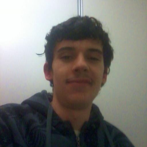 Brasileiro e Fã do Real Madrid.