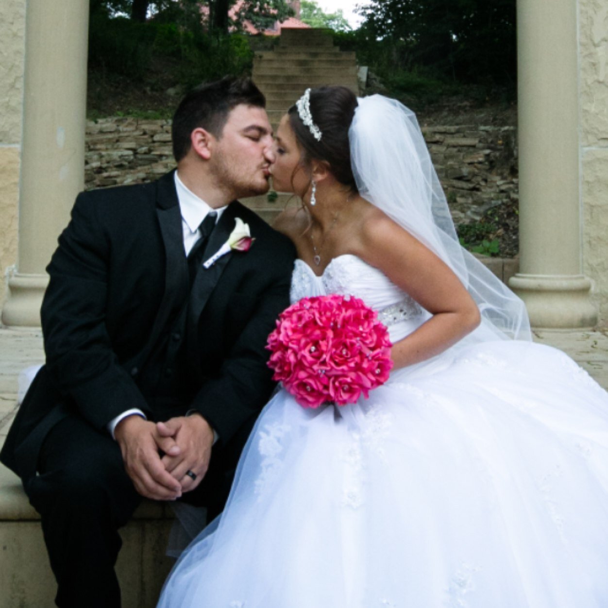 Italian girl from ohio... love spending time with my amazing fiance. family and friends.