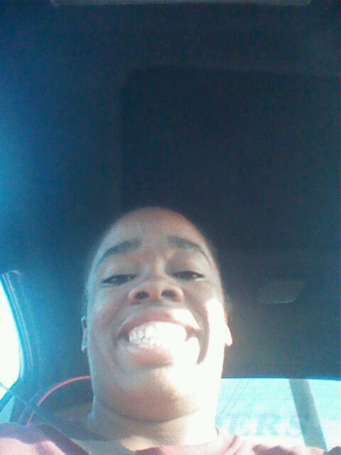 ericka2210's profile picture. 