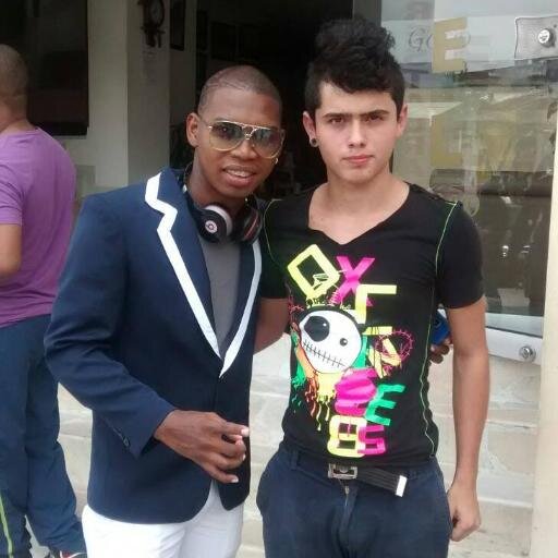 https://t.co/l0P0VRrWst

Travesuras *-*

CDT♥