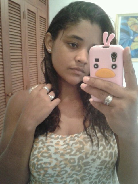 Apenas quero viver cada minuto da minha vida como se fosse o ultimo...intensamente com quem estiver do meu lado*-*