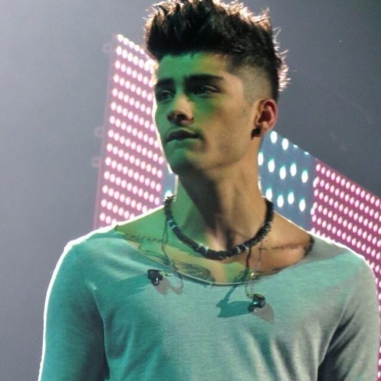 ask for a follow back on @raybanzouis