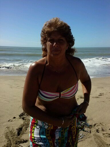 Abuela de cinco hermosos nietos!!! Mi marido es el amor de mi vida, es todo para mi...buscando mi paz interior...