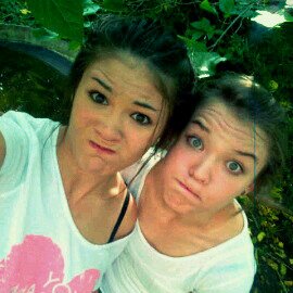 ek is mal oor koffie & liedjies♡ ek is my eie mens. hy maak my soos n retard smile.