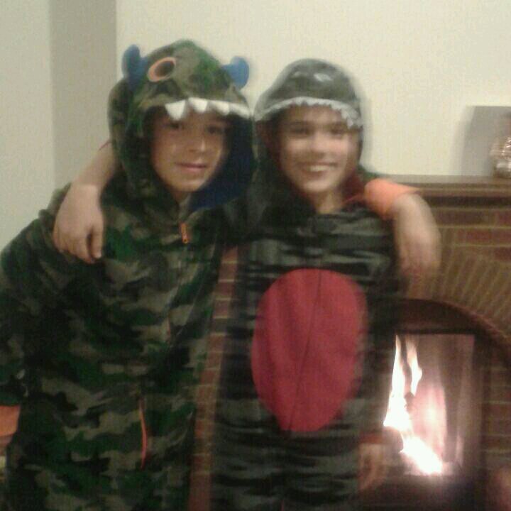 ololboys's profile picture. 