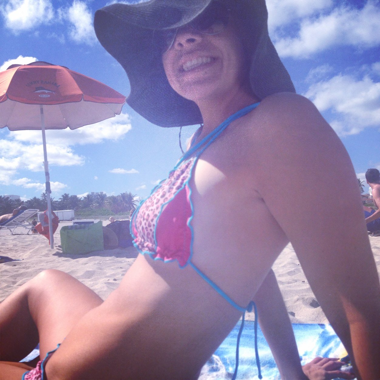 multi-tasker extraordinaire ✨ part time fitness enthusiast☀️Iron{wo}man ⚡️coffee&brunch devotee ☕️ beach bum at heart