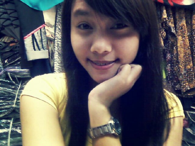 huzaemah_'s profile picture. Semoga kamu yang terbaik...♥