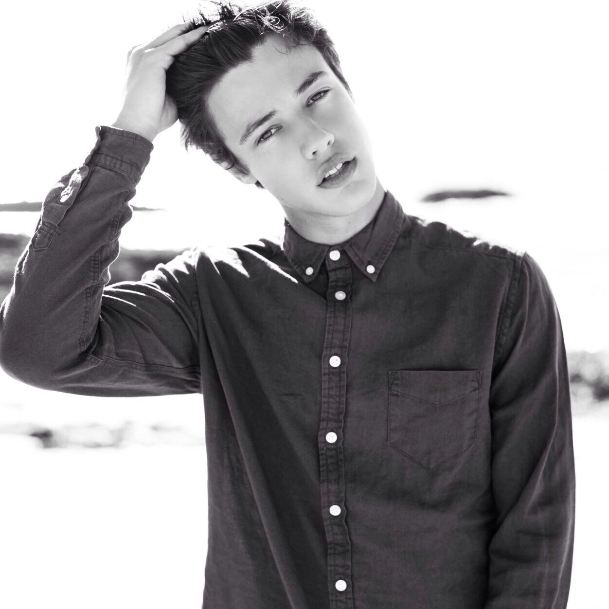 follo @janostyleskians xx