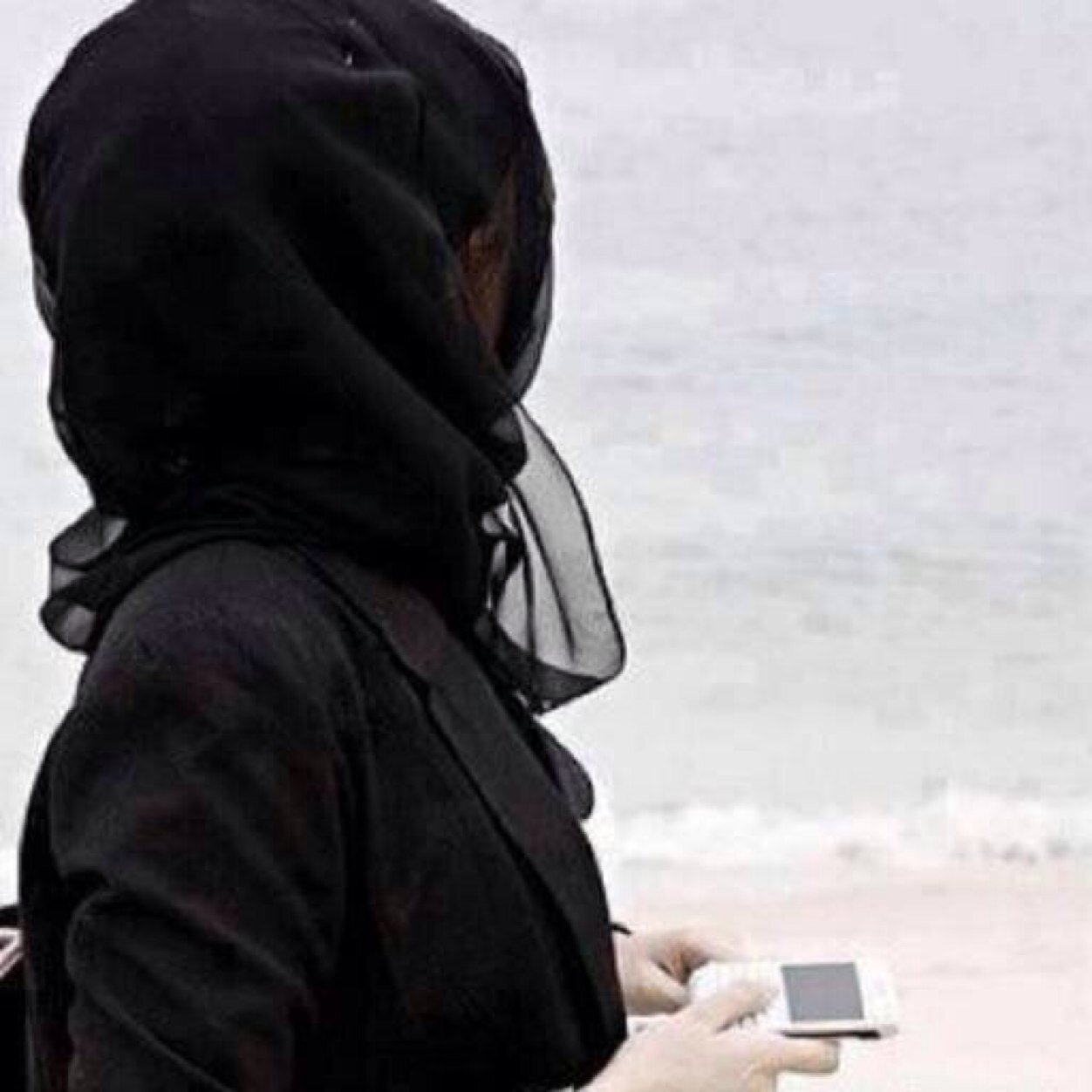 سحقـــا لكـــل مــن عـــذب وخـــان واستهـــان بمشاعـــر إلانثى ، وكأنــه لا يعلــــم انــــــه بهــــذا الكـــون كمــا تديــــن تــدان !!