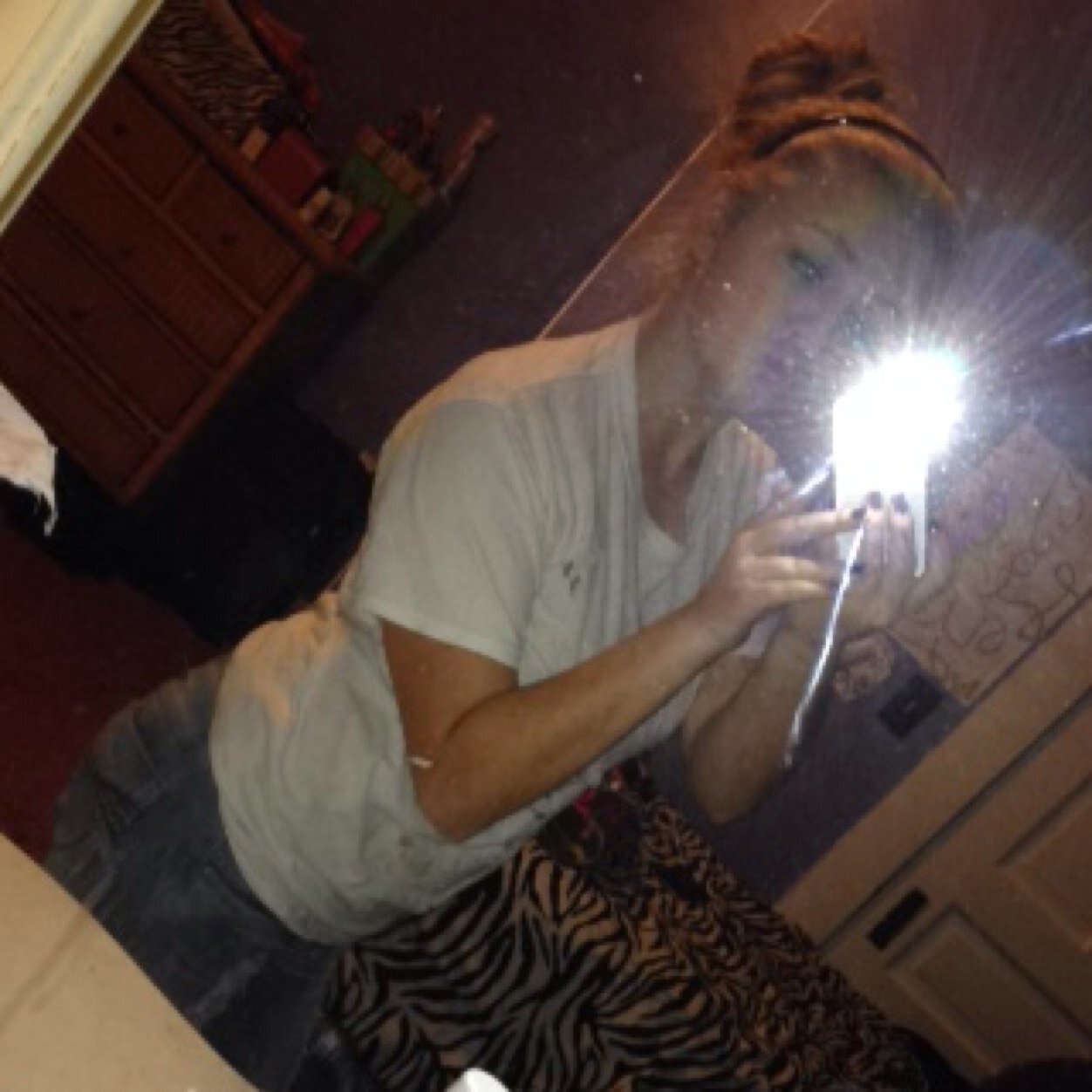 Whos_Jessica's profile picture. Junior ,follow me but i dont know where im going. @AshleyyNicole36 is my ride or die ✨