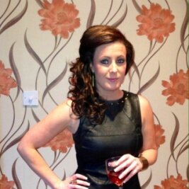 bereniceda529's profile picture. ppl will hate u rate u shake u n break u but how strong u stand is what makes u X