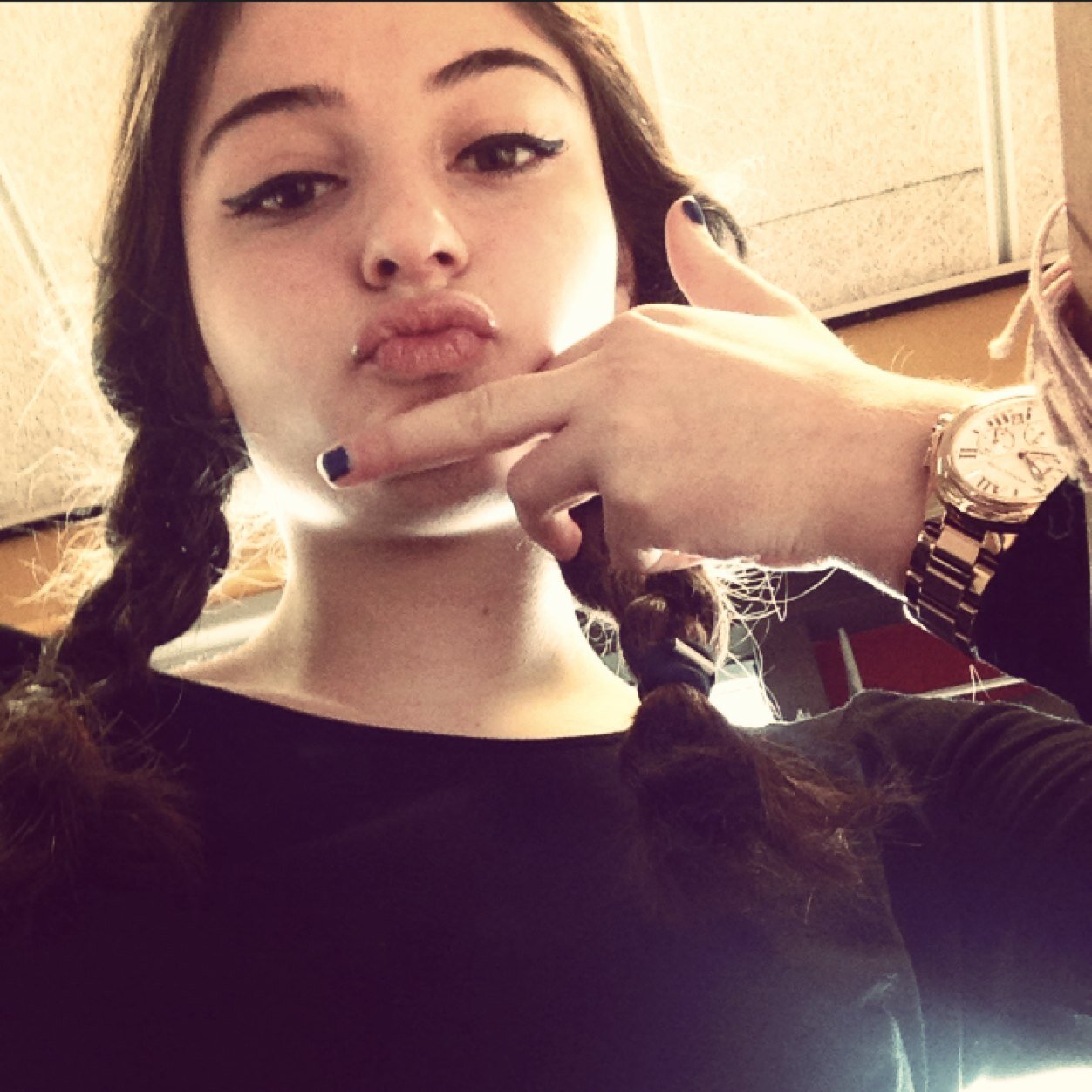 insta; lizzlizz_