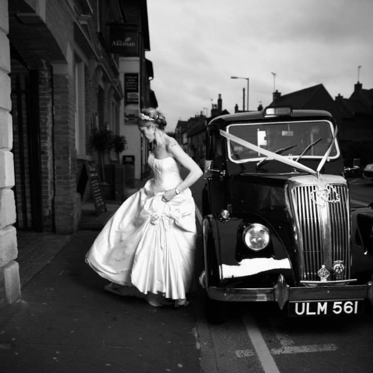 @WeddingDressSa1
