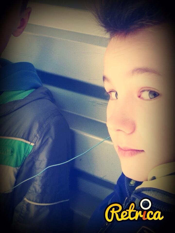 Il Ne Me Manque Pas Bcp De j'aime Pour arrivé aumoin a 100 :( Aimé ma page facebook SVP : Evannnator X_X Vous me ferié plaisir ♥♥ https://t.co/ApB8127zOo