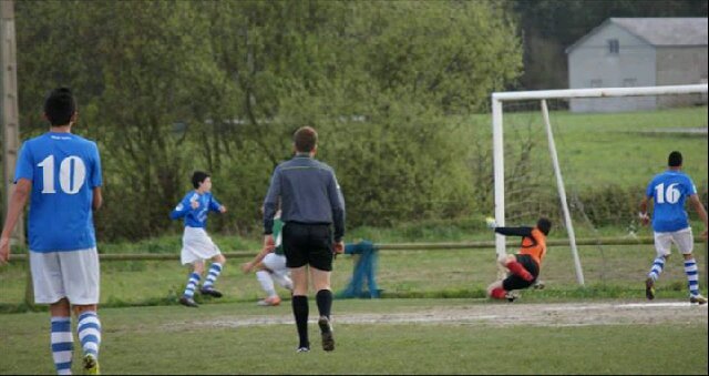 Junio del 97.Estudiante en el IES Marqués de Casariego. Jugador del Real Tapia C.F.