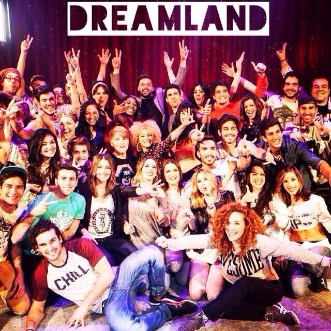 Twitter de apoyo a Dreamland School, desde Barcelona.
Somos @laura_alcaraz y @anaaiiss12