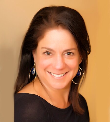 Human Resources Professional. Loves dancing, good food, good wine, cooking and bay area sports!