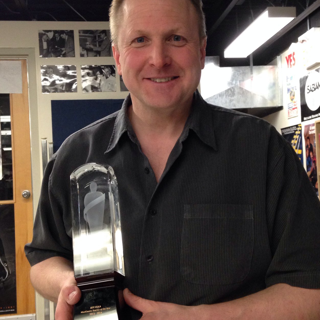 ShitKulaSays's profile picture. Student run account of our favourite band teacher's quotes!