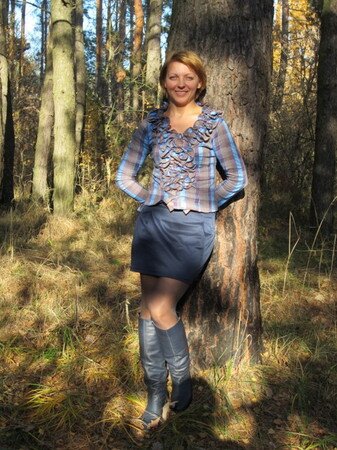 KrasMirAnyu's profile picture. Летит мyжик с десятого этажа.Его на пятом ловит чyвак: - Спички есть? - Hет... Тот его бpосает. -...Зажигалка-а-а