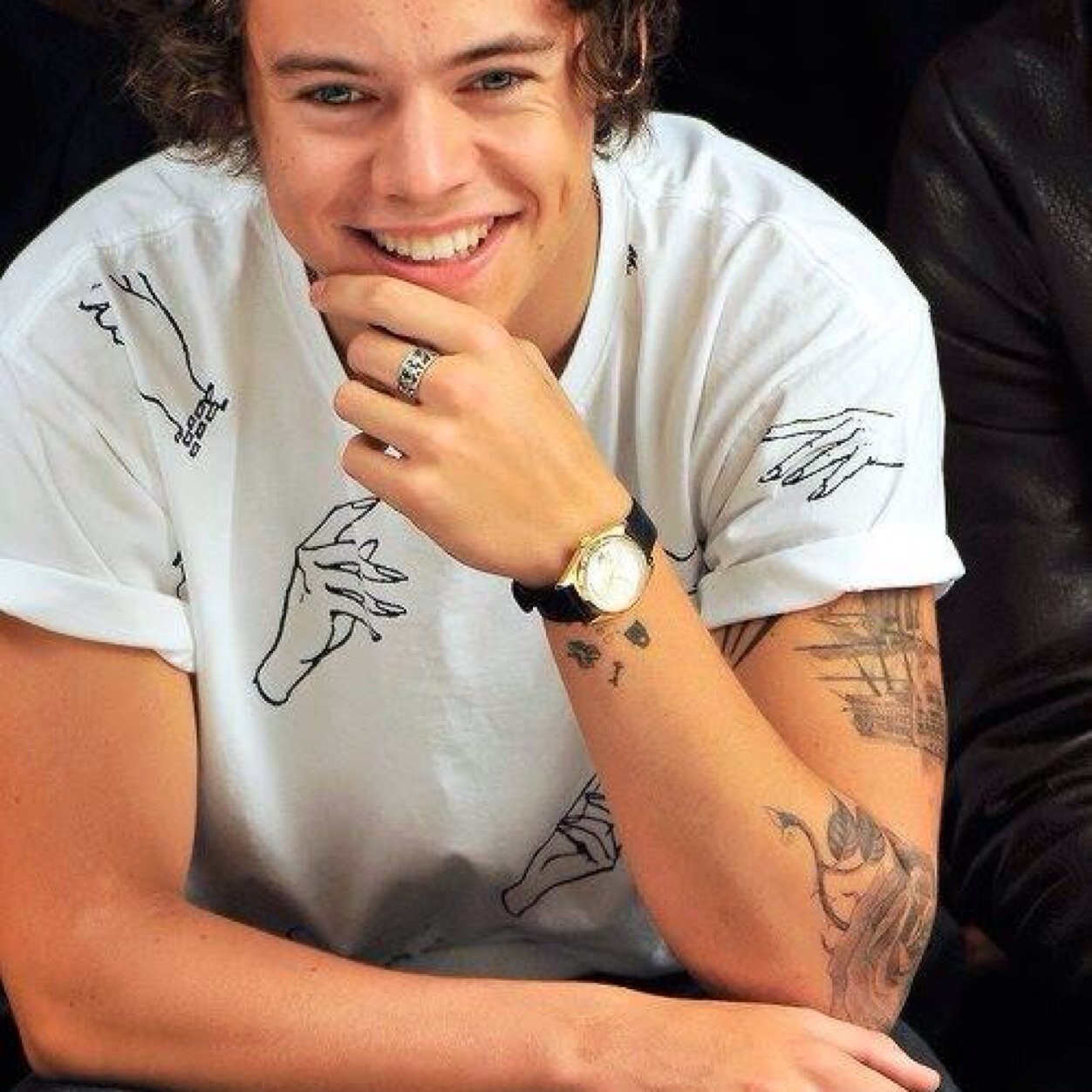 sigam @fckingluisa estou em meta sigo de volta kiss