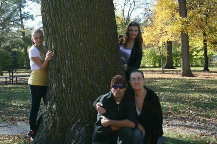 in love with the best husband ever, have 2 bullmastiffs,love to chat ,play my games and chill with friends