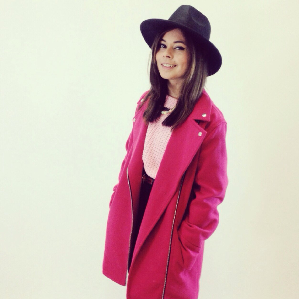 FCassandraBlog's profile picture. Frances- Media grad, fashion and lifestyle blogger, adventure craver, dream chaser. ✨ Insta: @FrancesCassandra | Email: contact@francescassandra.com