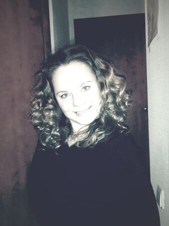 LerSochiSav's profile picture. Поделись доверием своим, и оно к тебе ножом в спине вернётся.