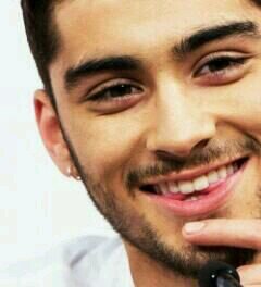 @tomlinsonjdb ~ Evelyn :3 minha! ZAYN minha vida meu desejo!