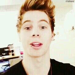 follow @paynesirwinn @paynesirwinn bc @Luke5SOS follows her!! once you've followed her, go ahead and ask for a DM to LUKE