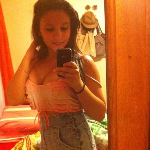 (Linda menina que chega, e vem naquele clima bonita e sensual do jeito que os mulek pira (8   )